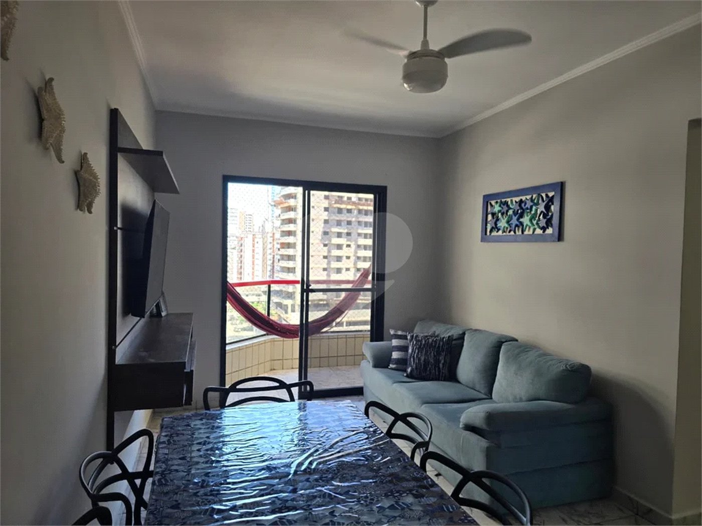 Belíssimo apartamento recém reformado na Praia Grande.