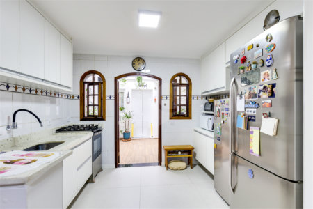 Casa à venda com 3 quartos, sendo 1 suíte,  no condomínio Village Bahamas, São Paulo - SP