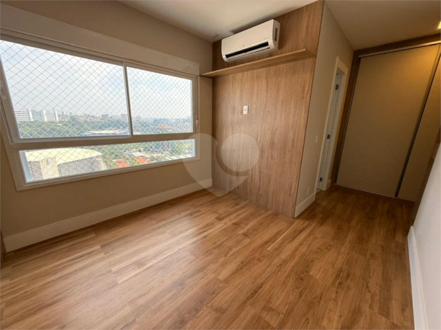 Apartamento à venda com 4 quartos, sendo 3 suítes,  em Santo Amaro, São Paulo, SP