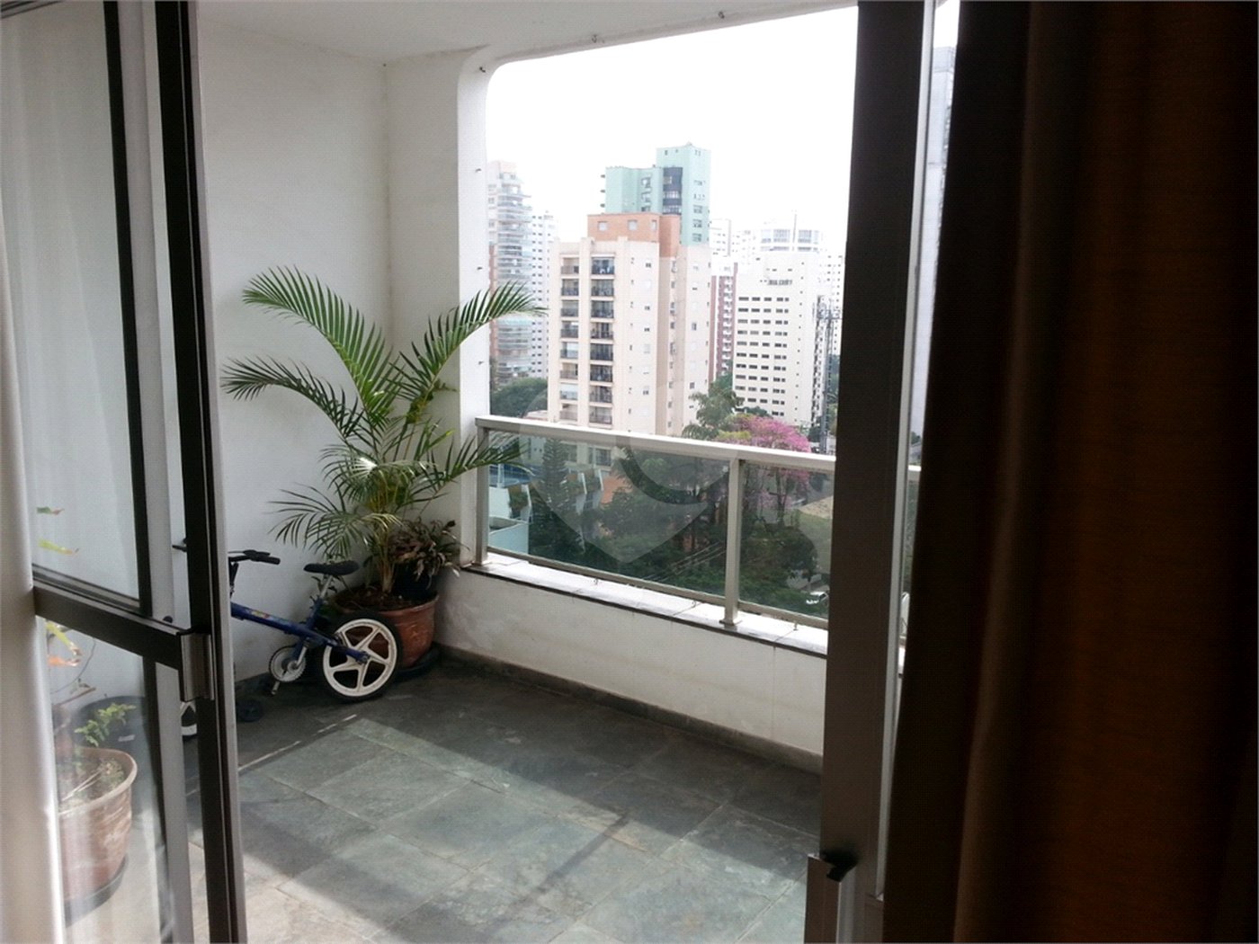 Apartamento à venda com 4 quartos, sendo 3 suítes,  em Indianópolis, São Paulo, SP