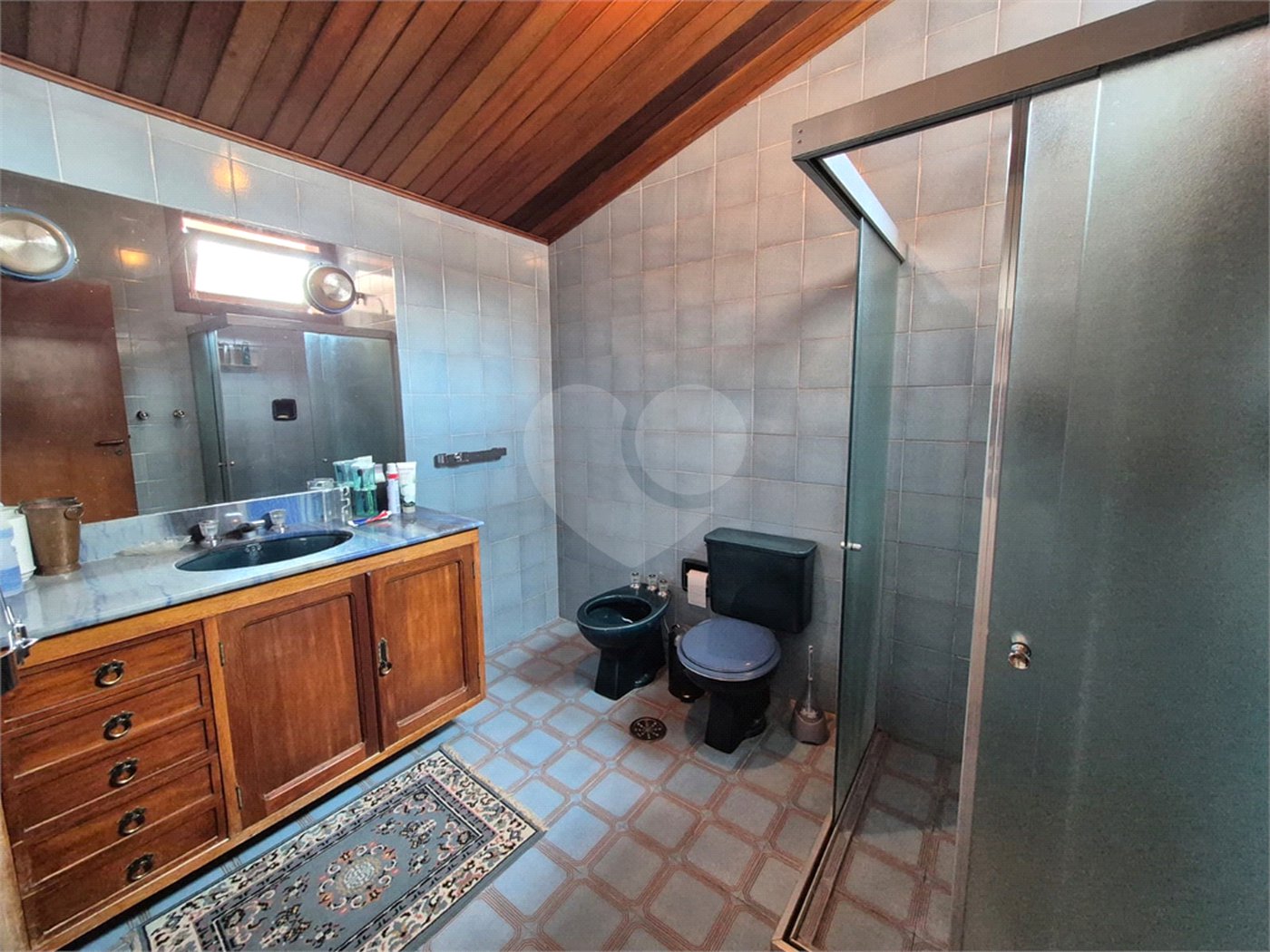 Casa de Vila à venda ou para alugar com 4 quartos, sendo 2 suítes,  em Jardim Leonor, São Paulo, SP