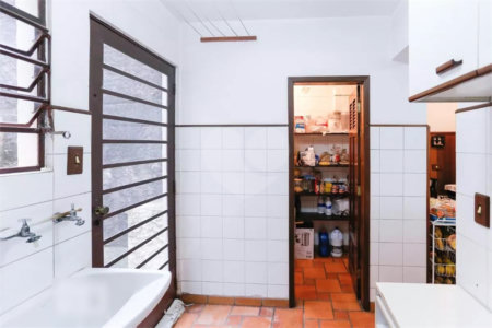 Casa à venda com 4 quartos, sendo 1 suíte,  em Lapa, São Paulo, SP