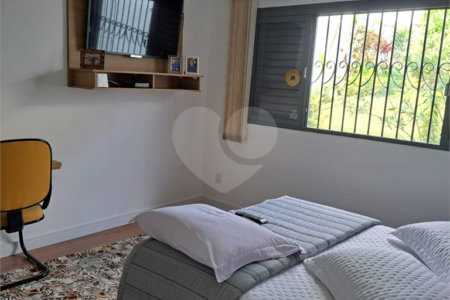 Casa Térrea à venda com 3 quartos, sendo 2 suítes,  em Vila Oliveira, Mogi das Cruzes, SP