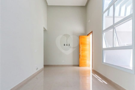 Casa à venda com 3 quartos, sendo 1 suíte,  no condomínio Vila Ytu, Indaiatuba - SP