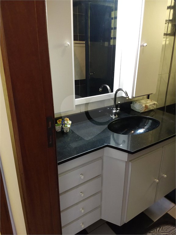 Sobrado à venda com 3 quartos, sendo 1 suíte, em Conjunto Residencial Vista Verde, São Paulo, SP