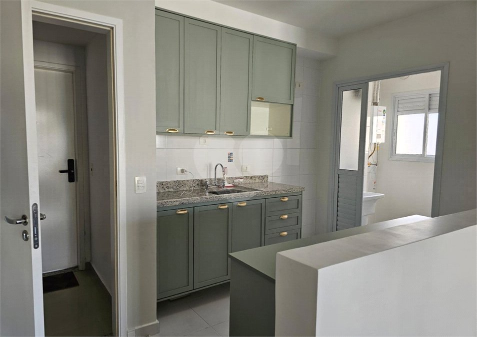 Apartamento para alugar com 2 quartos, sendo 1 suíte,  em Vila Andrade, São Paulo, SP