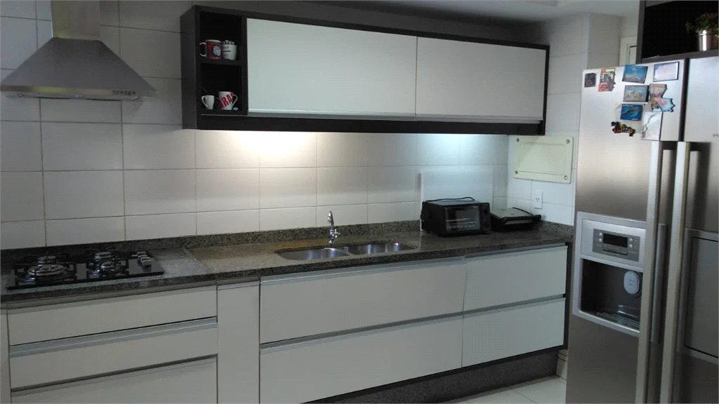 Apartamento à venda com 3 suítes em Jardim Londrina, São Paulo, SP