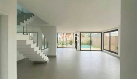 Casa à venda com 3 suítes no condomínio Villas do Golf, Itu - SP