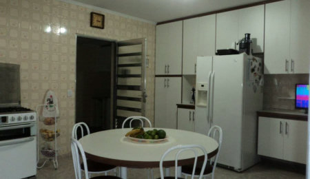Casa à venda com 3 quartos, sendo 1 suíte,  em Jardim Cláudia, São Paulo, SP