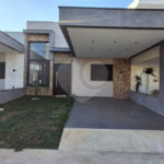 Casa à venda com 3 quartos, sendo 1 suíte, no condomínio Horto Florestal 1, Sorocaba - SP