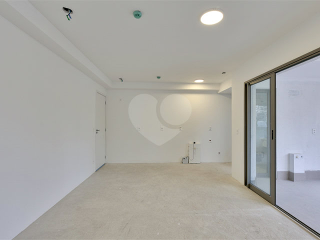 Apartamento à venda com 2 quartos, sendo 1 suíte,  em Brooklin, São Paulo, SP