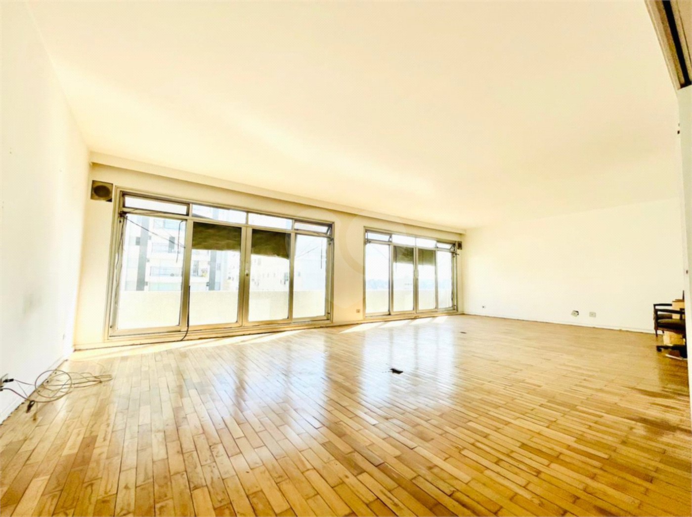 Apartamento à venda com 3 quartos, sendo 2 suítes, em Jardim Paulista, São Paulo, SP