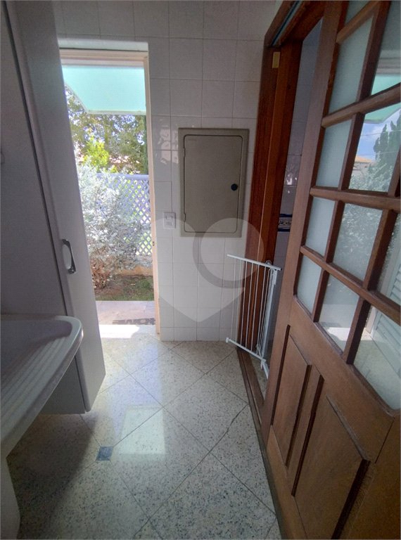 Casa à venda com 3 quartos, sendo 1 suíte, no condomínio Bosque de Greviléa, Vinhedo - SP