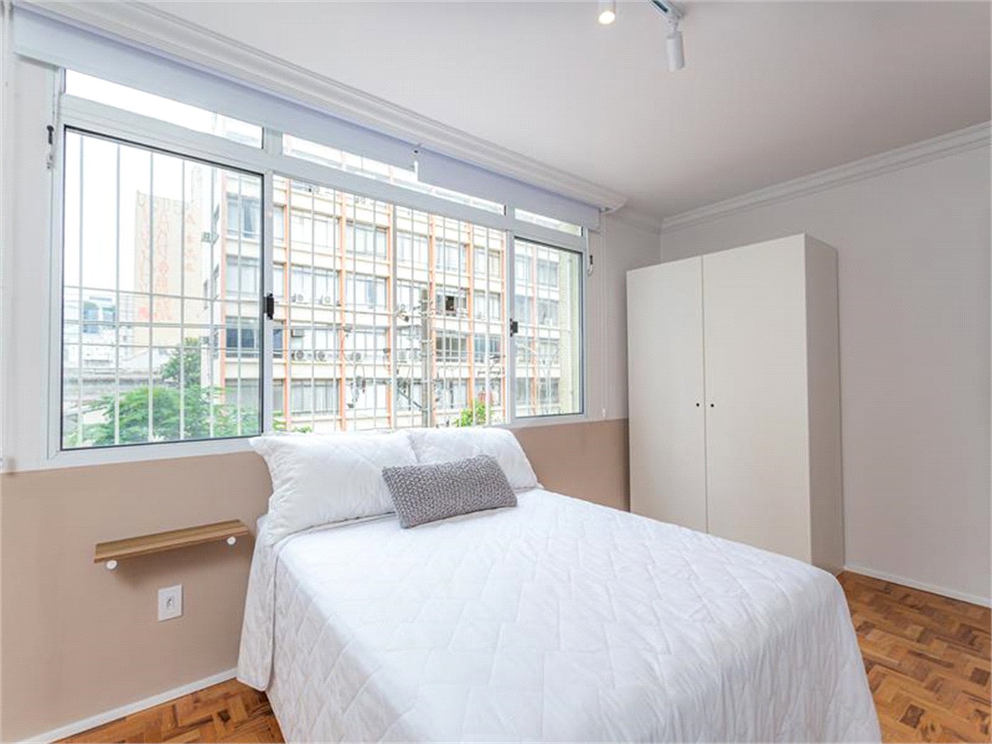 Apartamento à venda com 4 quartos, sendo 2 suítes, em Pinheiros, São Paulo, SP
