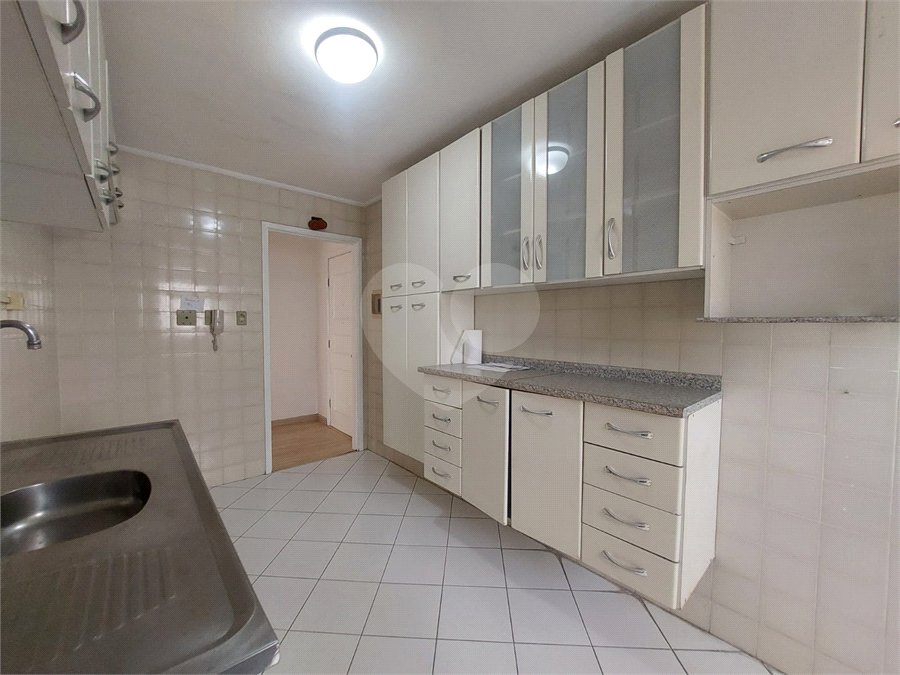 Apartamento à venda com 3 quartos em Vila Ipojuca, São Paulo, SP
