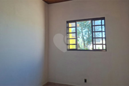 Chácara à venda com 3 suítes em Vila Xisto, São Miguel Arcanjo, SP