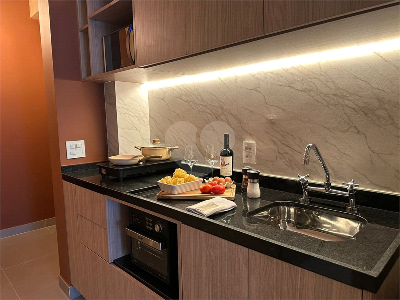 Apartamento à venda ou para alugar com 1 suíte em Pinheiros, São Paulo, SP
