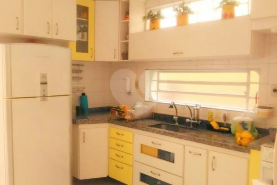Sobrado à venda com 3 quartos, sendo 1 suíte, em Vila Prudente, São Paulo, SP