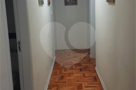 Apartamento à venda com 3 quartos, sendo 1 suíte, em Aclimação, São Paulo, SP