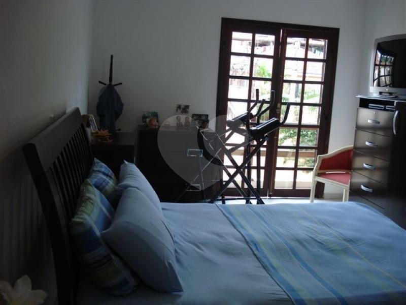 Casa à venda com 3 quartos, sendo 2 suítes, no condomínio Cachoeira do Arari, São Paulo - SP