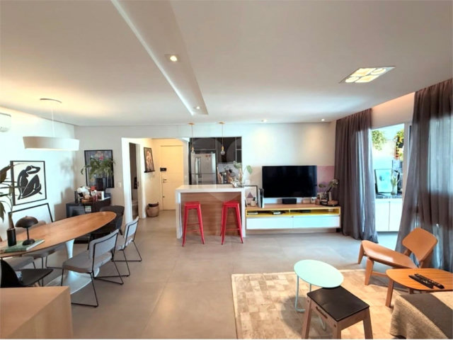 Apartamento à venda com 3 quartos, sendo 2 suítes,  em Vila Guilherme, São Paulo, SP