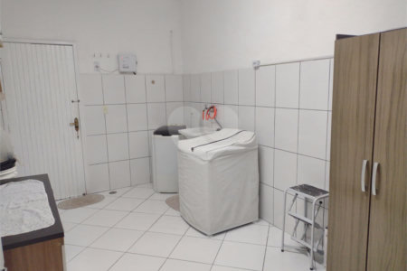 Sobrado à venda com 2 quartos, sendo 1 suíte, em Jardim Márcia, Suzano, SP