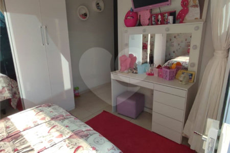 Apartamento à venda com 3 quartos, sendo 2 suítes,  em Jardim Camila, Mogi das Cruzes, SP