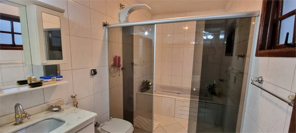 Casa à venda com 3 quartos, sendo 3 suítes, em Vila São Francisco, São Paulo - SP
