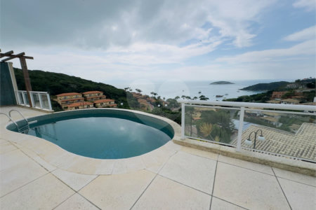 Casa à venda com 4 suítes em João Fernandes, Armação dos Búzios, RJ