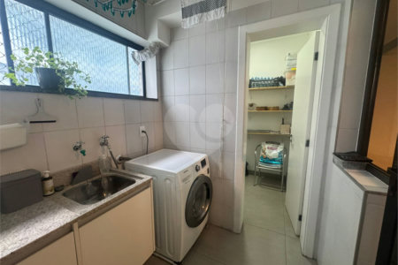 Apartamento à venda com 3 suítes em Indianópolis, São Paulo, SP
