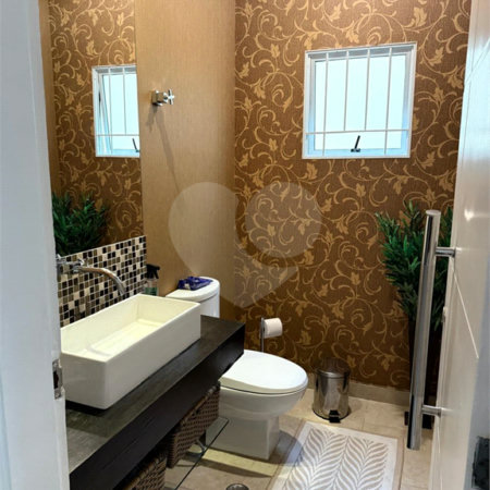 Sobrado à venda com 3 quartos, sendo 1 suíte, em Vila Irmãos Arnoni, São Paulo, SP