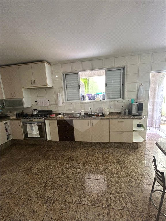 Sobrado à venda com 3 quartos, sendo 1 suíte, em Vila Nova Cachoeirinha, São Paulo, SP