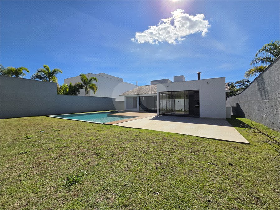 Casa à venda com 5 suítes no condomínio Fazenda Imperial, Sorocaba - SP