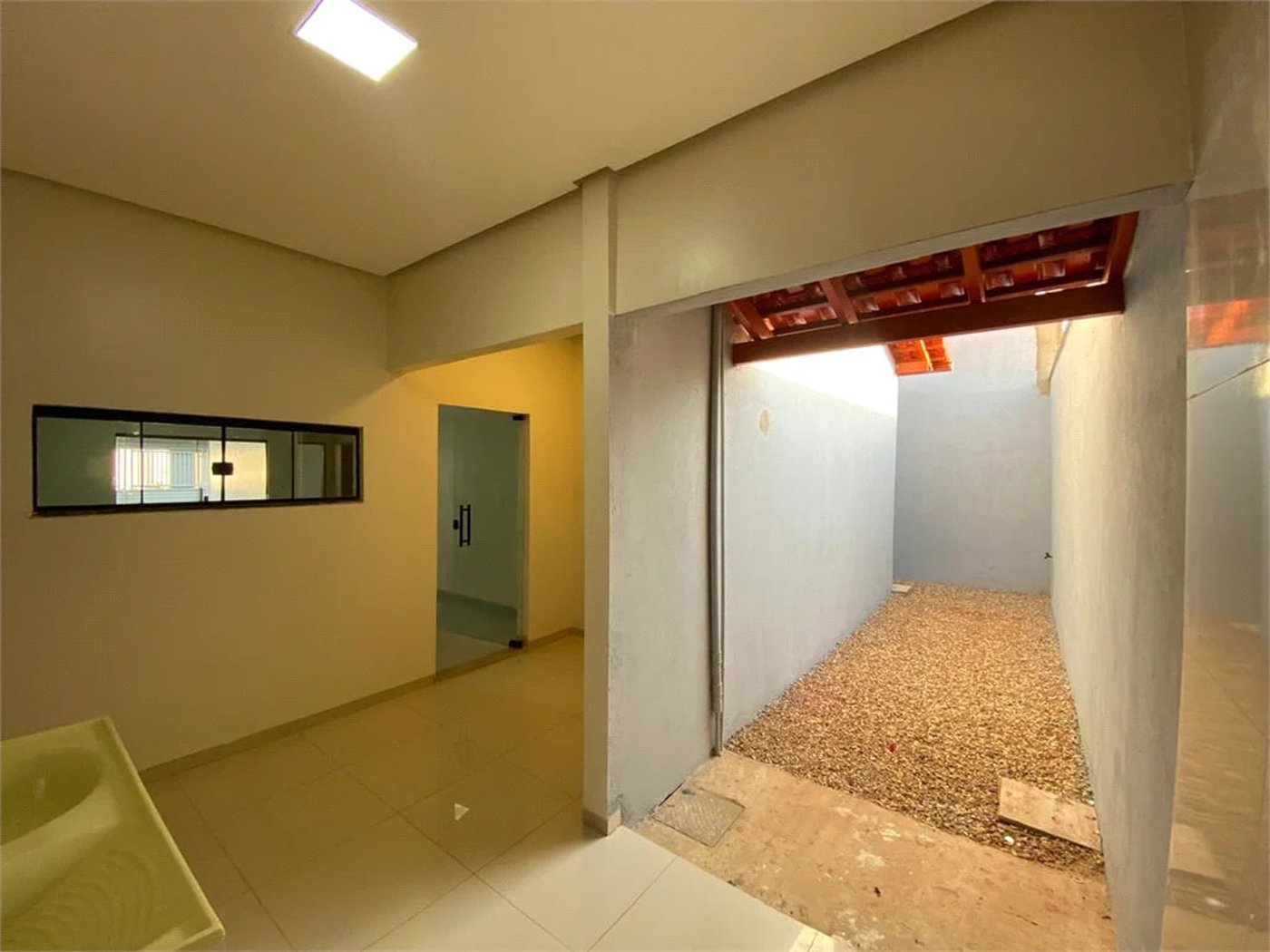 Casa à venda com 3 quartos, sendo 1 suíte, em Catumbi, Balsas, MA