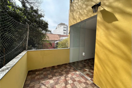 Casa de Vila para alugar com 4 suítes em Vila Romana, São Paulo, SP