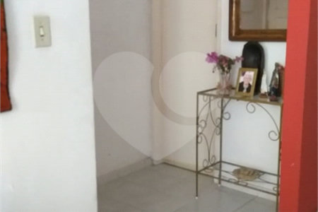 Sobrado à venda com 3 quartos, sendo 1 suíte, em Bosque da Saúde, São Paulo, SP