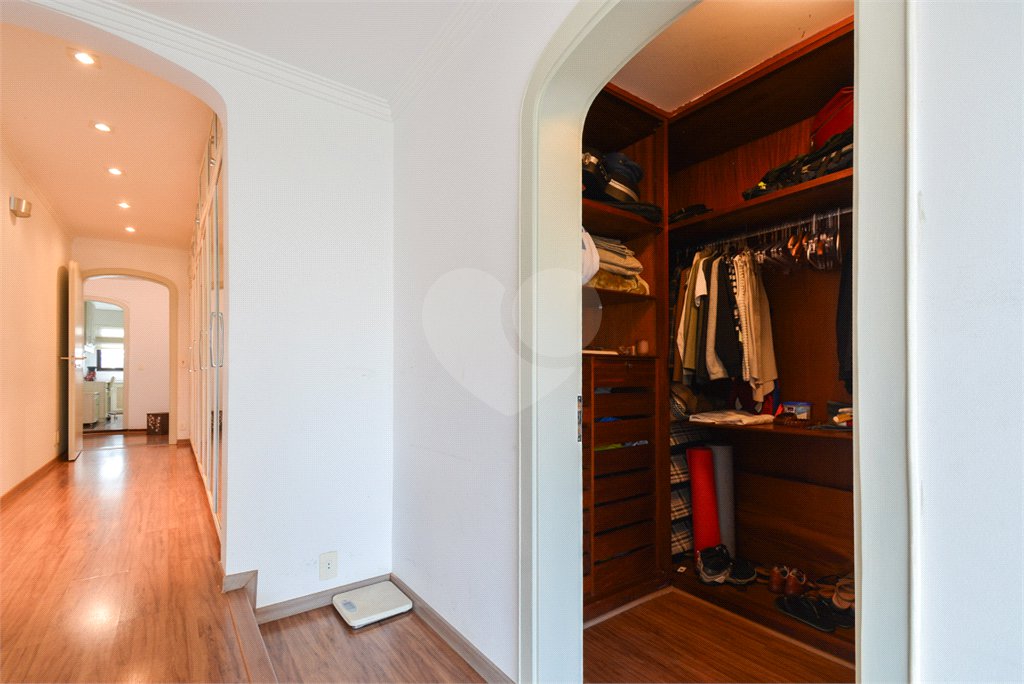 Apartamento à venda com 4 quartos, sendo 3 suítes,  em Jardim Paulista, São Paulo, SP