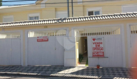 Sobrado à venda com 3 suítes em Vila Romero, São Paulo, SP