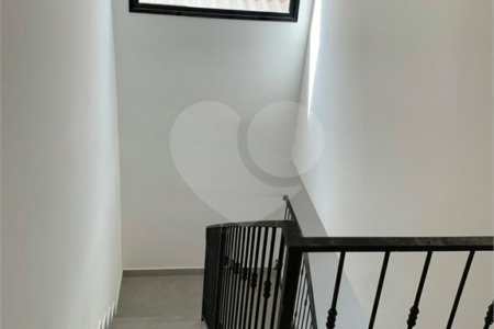 Casa à venda com 3 suítes no condomínio Residencial Celina, Atibaia - SP