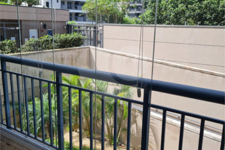 Apartamento à venda com 3 quartos, sendo 1 suíte,  em Vila Andrade, São Paulo, SP