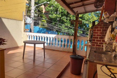 Sobrado à venda com 4 quartos, sendo 1 suíte,  em Vila Gustavo, São Paulo, SP
