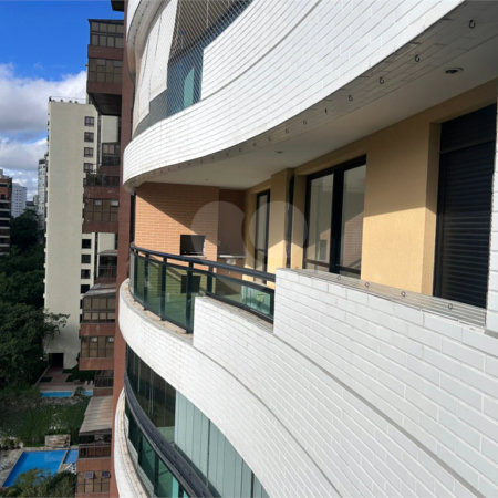 Apartamento à venda com 3 suítes em Vila Suzana, São Paulo, SP
