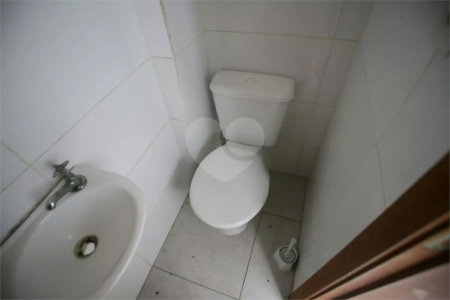 Casa à venda com 4 quartos, sendo 3 suítes, no condomínio Lícia de Alvarenga, Rio de Janeiro - RJ