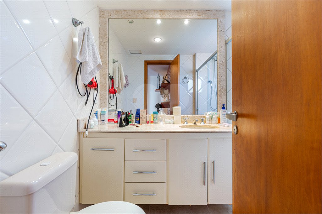 Apartamento à venda com 3 suítes em Alto da Lapa, São Paulo, SP