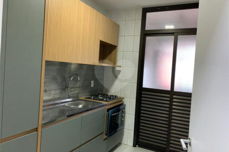 Apartamento à venda com 3 quartos, sendo 1 suíte, em Jardim Marajoara, São Paulo, SP