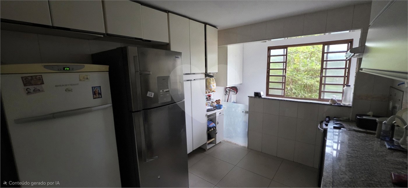 Sobrado à venda com 3 quartos em Santa Terezinha, São Paulo, SP