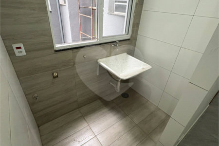 Casa à venda com 3 quartos, sendo 1 suíte, no condomínio Felipe Camarao, Poá - SP