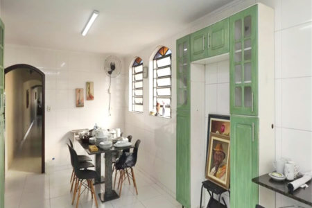 Sobrado à venda com 4 quartos, sendo 2 suítes, em Vila Mazzei, São Paulo, SP