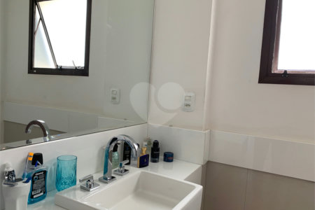 Cobertura à venda com 4 quartos, sendo 2 suítes, em Campo Belo, São Paulo, SP