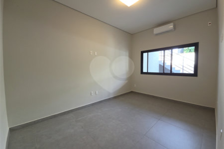 Casa à venda com 3 suítes no condomínio Village Ipanema I, Araçoiaba da Serra - SP